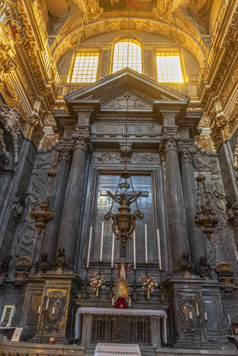 Italia - Génova 103 - iglesia de los Santos Víctor y Carlos.jpg
